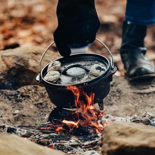 Alternative view of Camp Dutch Oven