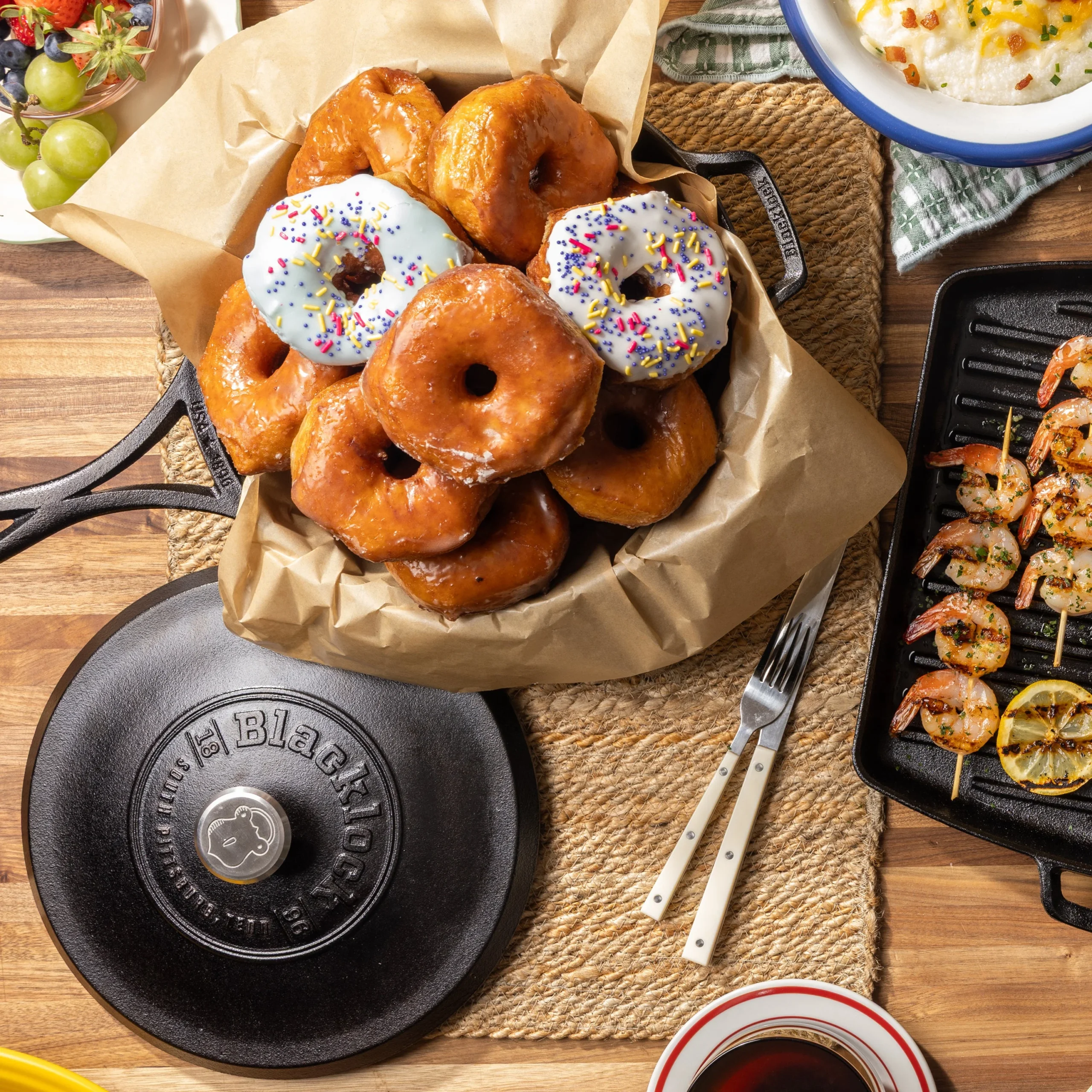 Blacklock 4 Quart Lightweight Cast Iron Deep Skillet With Lid - Image 6