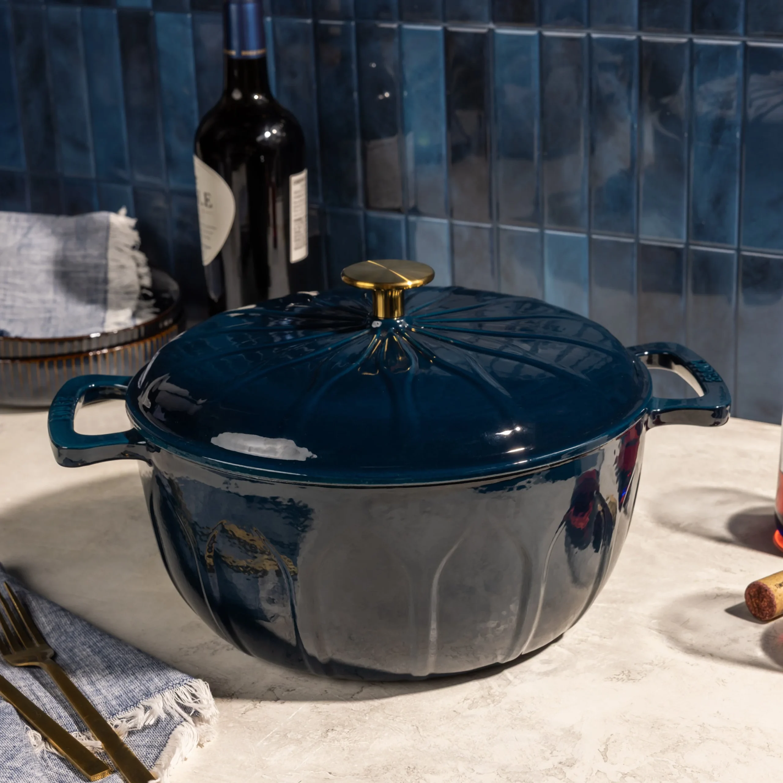 Luxe 6 Quart Enameled Cast Iron Dutch Oven - Image 20