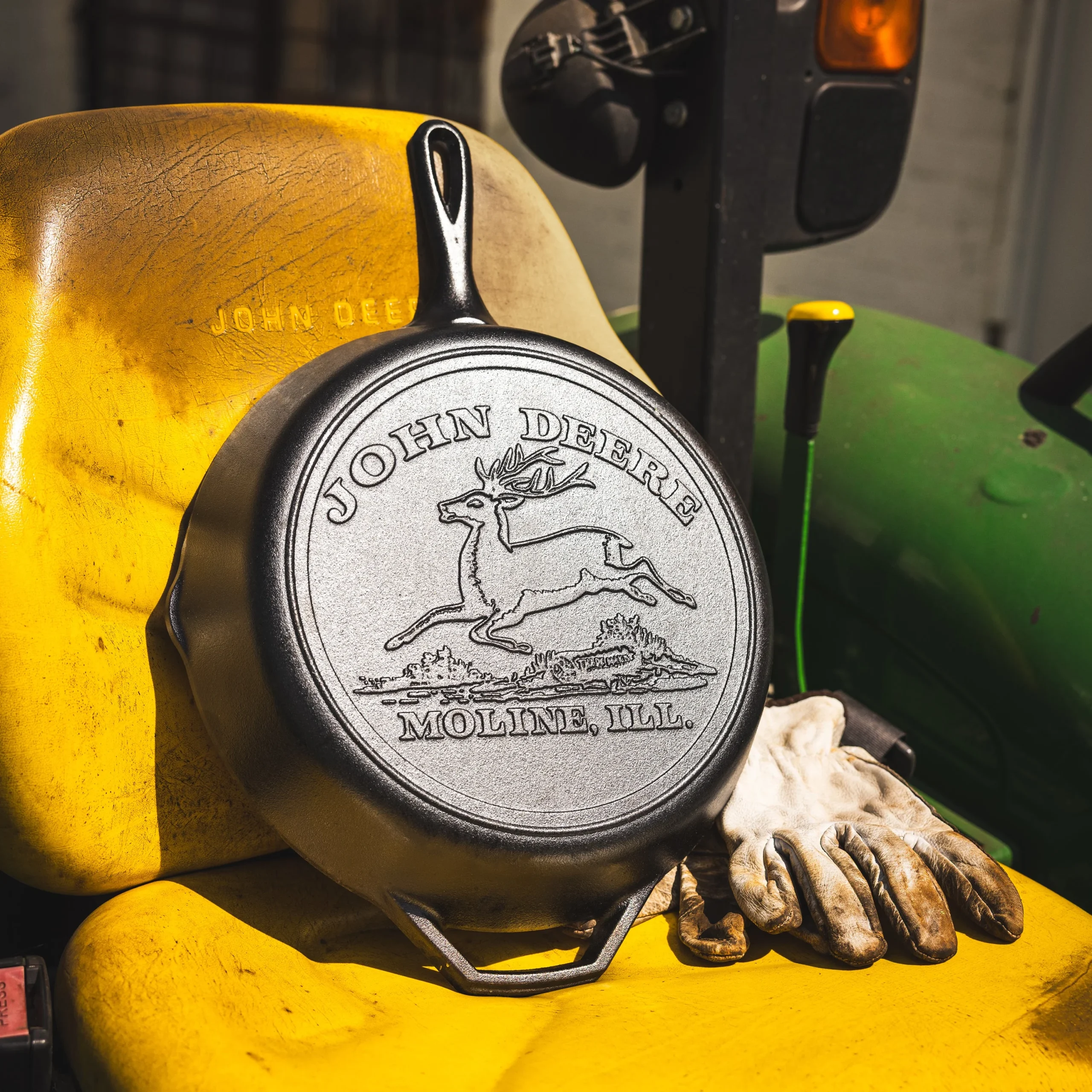 12 Inch Seasoned Cast Iron Skillet, John Deere Hometown - Image 4