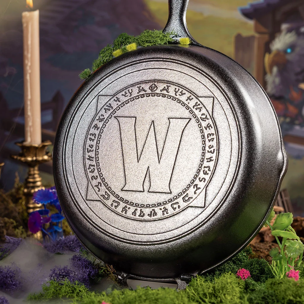 10.25 Inch Seasoned Cast Iron World of Warcraft Skillet - Image 6