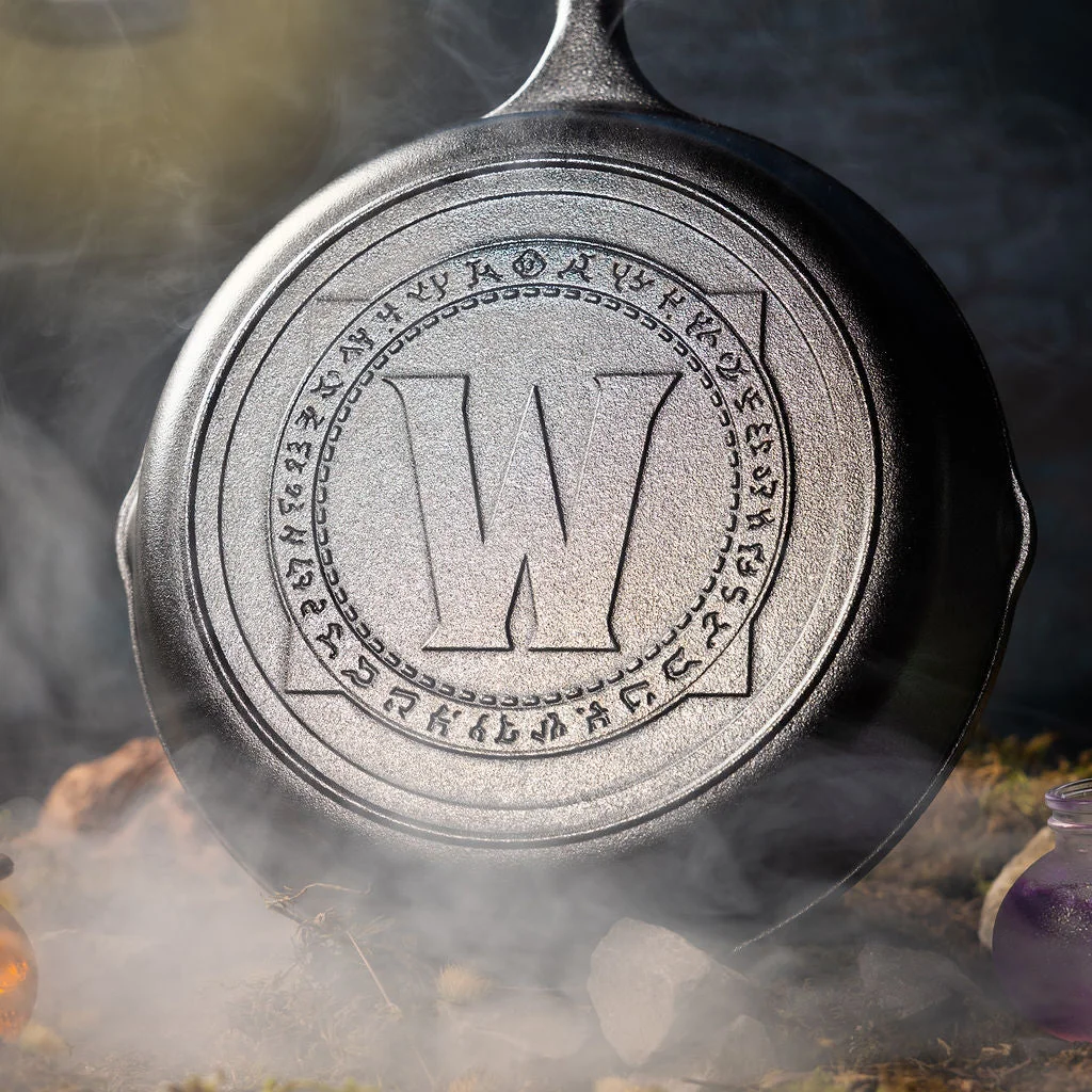 10.25 Inch Seasoned Cast Iron World of Warcraft Skillet - Image 3