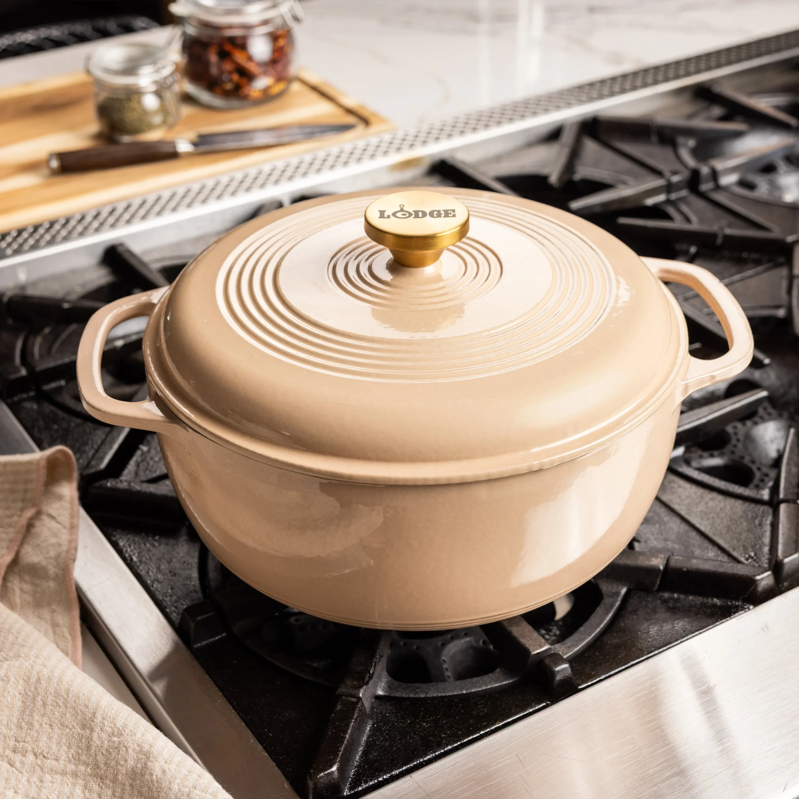 6 Quart Essential Enamel Dutch Oven - Image 80