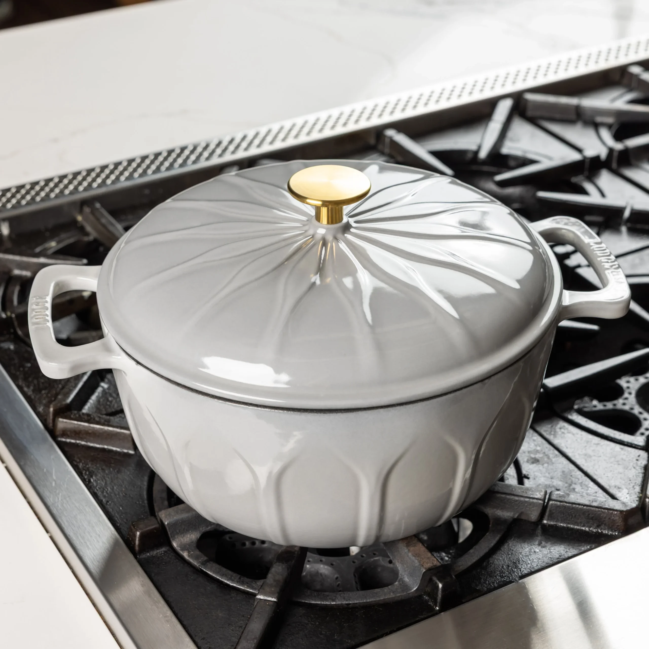 Luxe 6 Quart Enameled Cast Iron Dutch Oven - Image 13