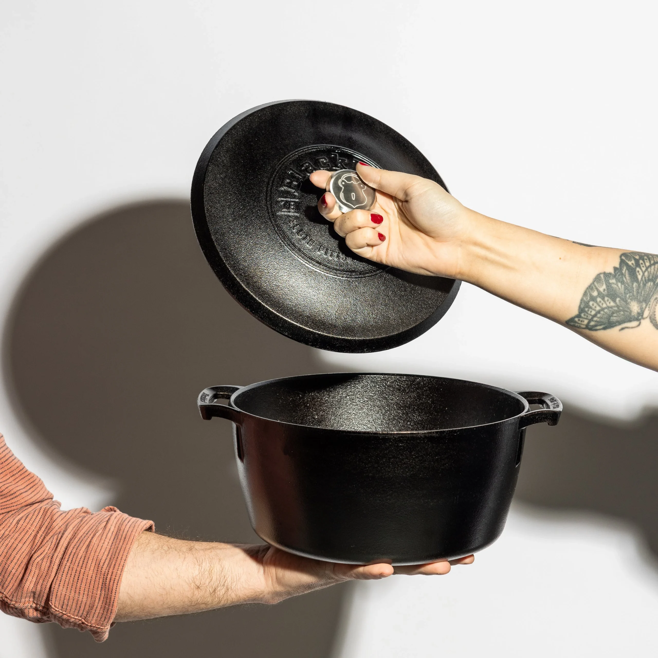 Blacklock 5.5 Quart Lightweight Cast Iron Dutch Oven - Image 4