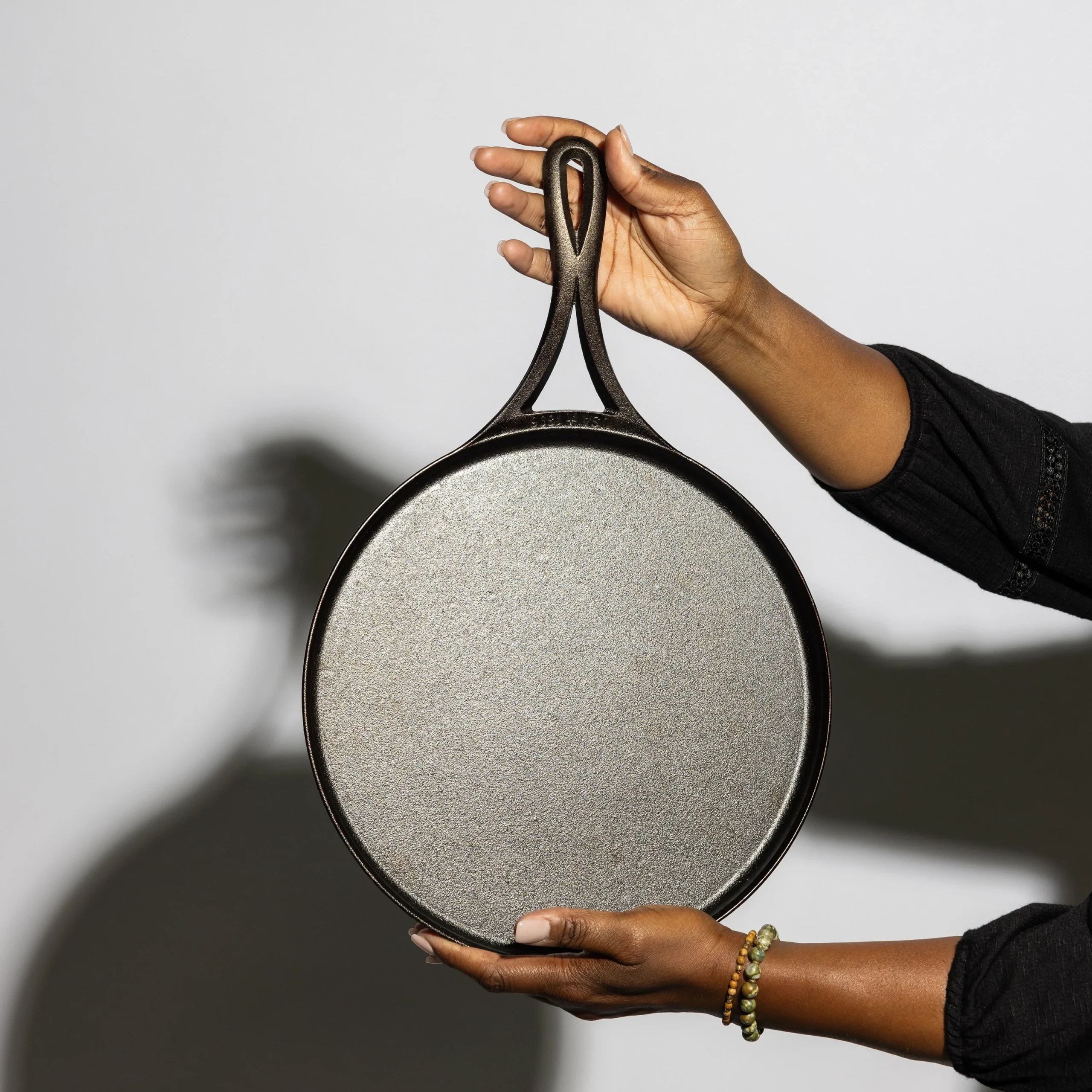 Blacklock 11 Inch Lightweight Cast Iron Griddle - Image 3