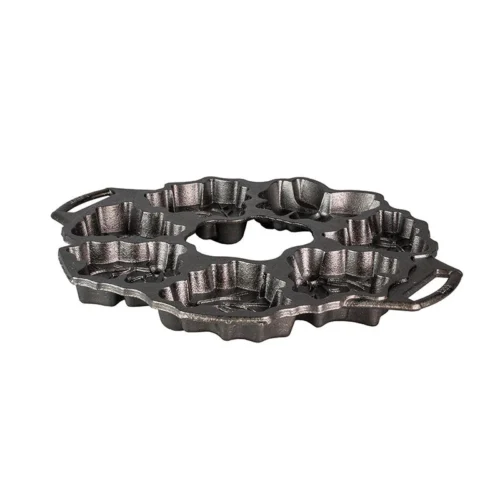 Alternative view of Seasoned Cast Iron Holiday Wreath Pan