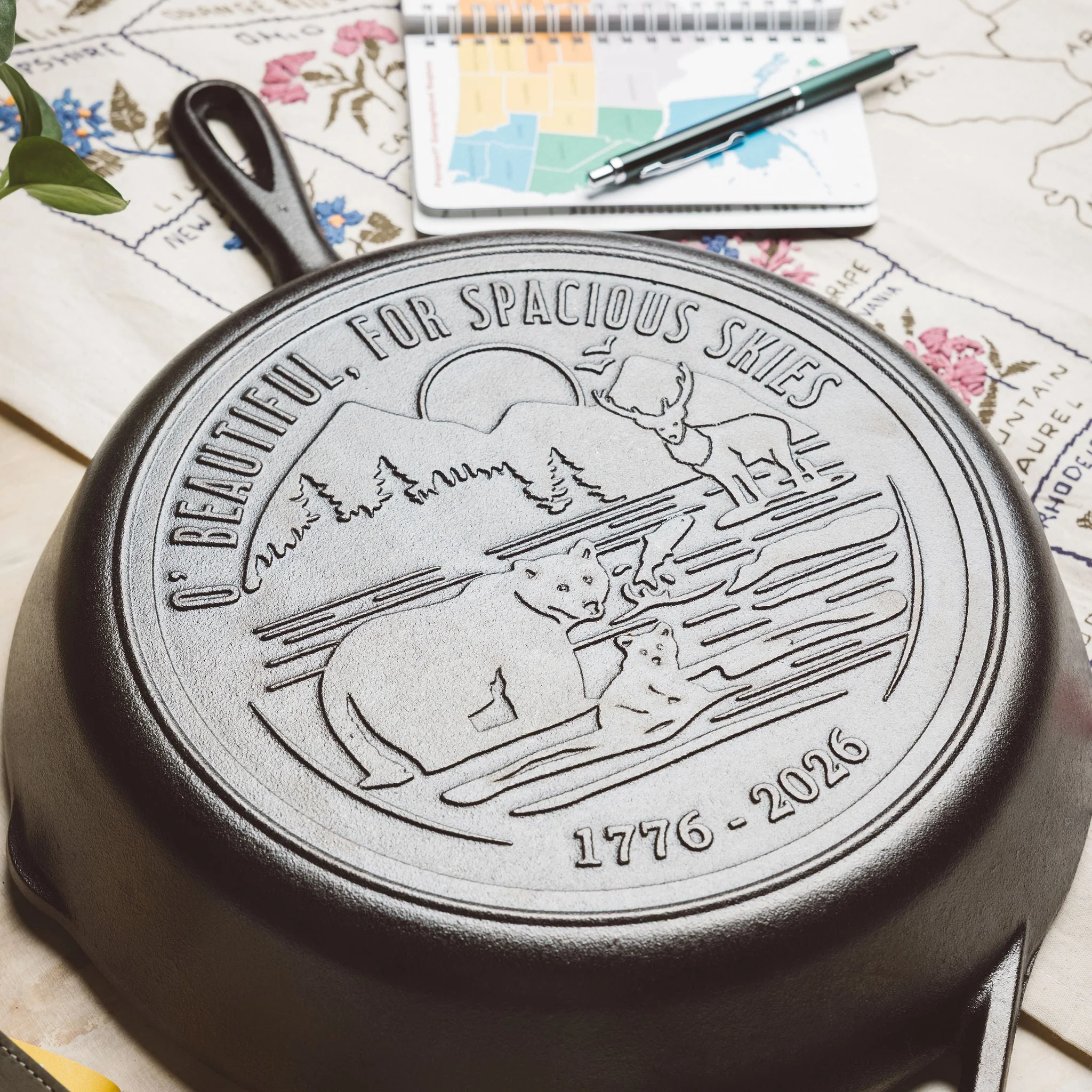 Lodge 12 Inch Seasoned Cast Iron Skillet, Spacious Skies - Image 4