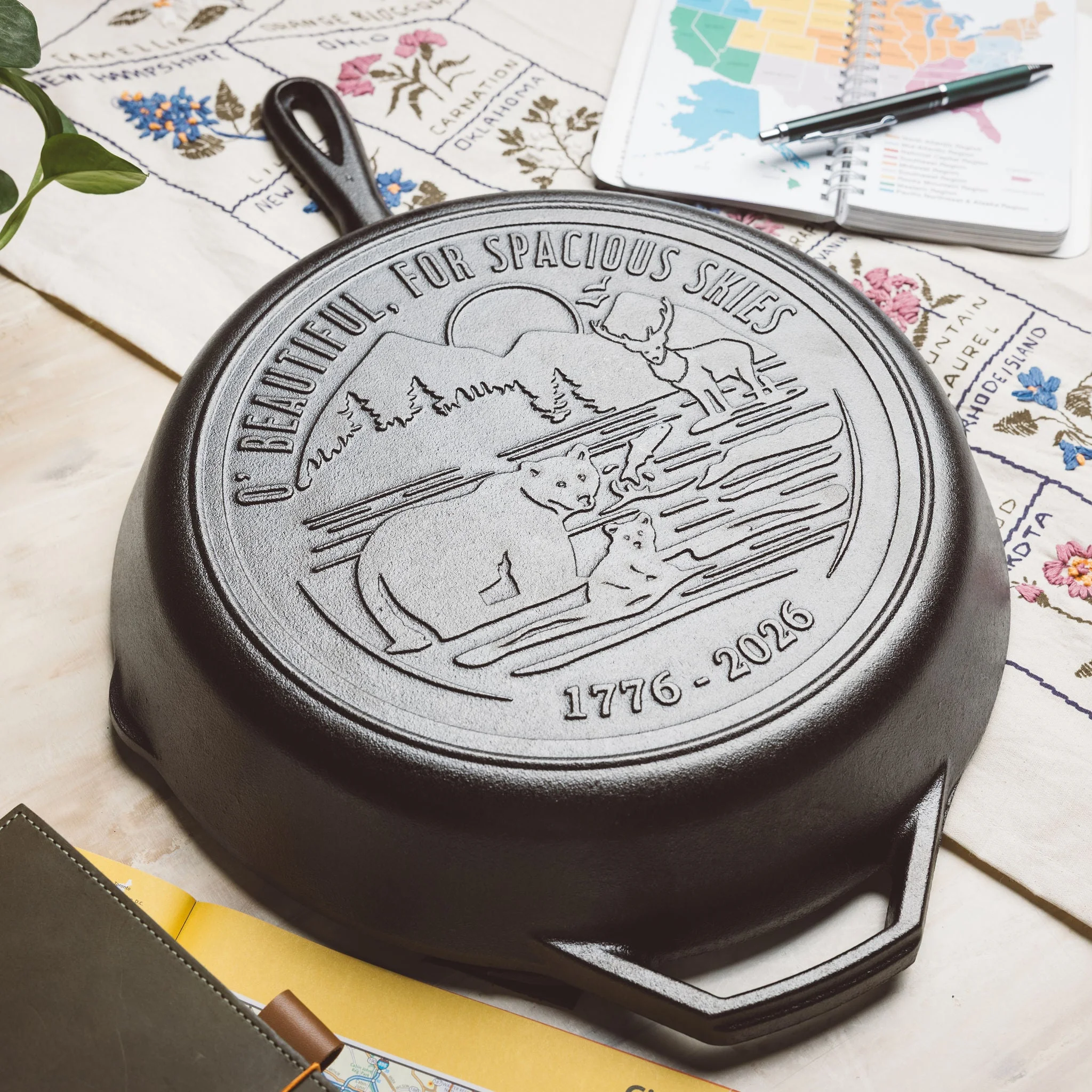Lodge 12 Inch Seasoned Cast Iron Skillet, Spacious Skies - Image 3