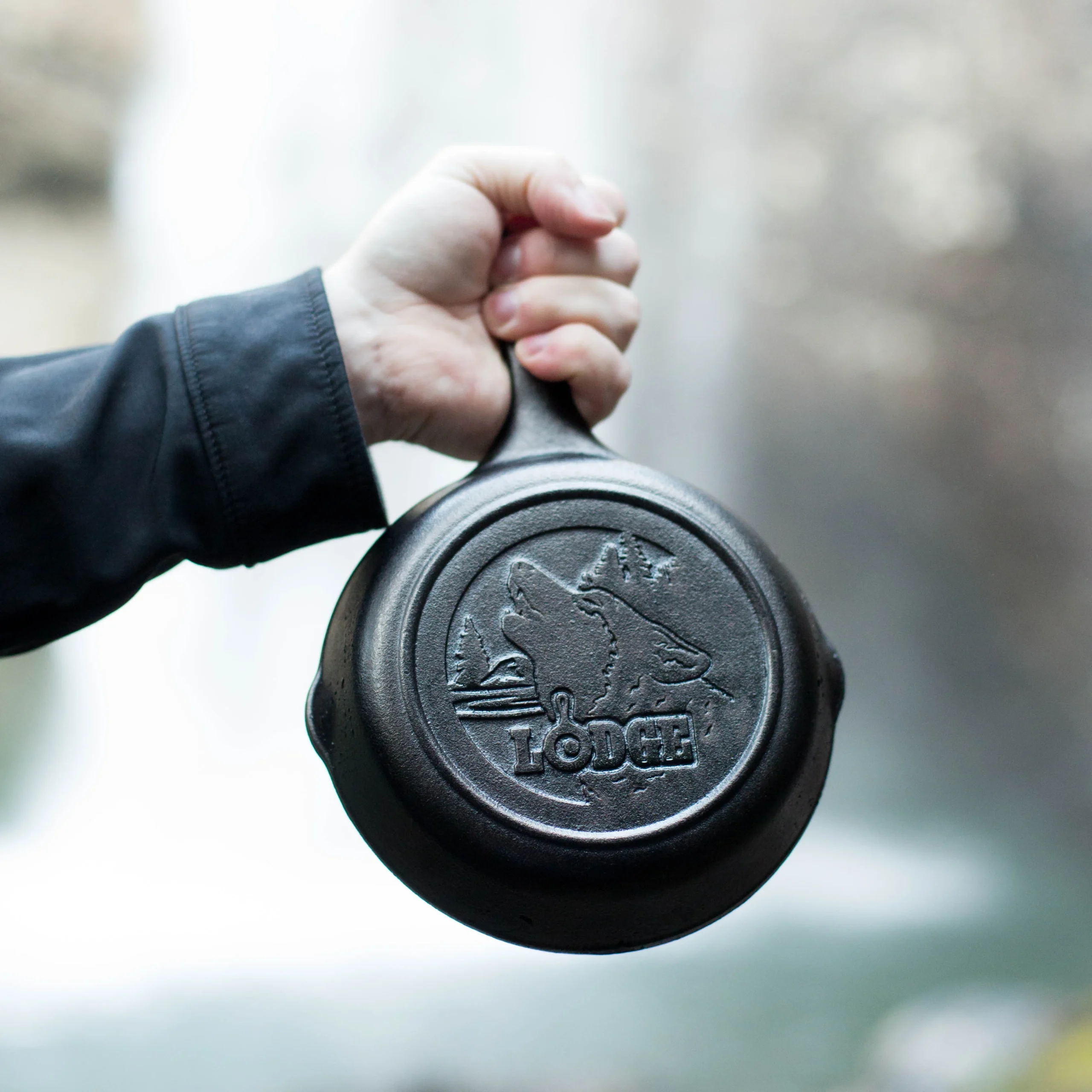 Wildlife Series™ 6.5 Inch Cast Iron Wolf Skillet - Image 7